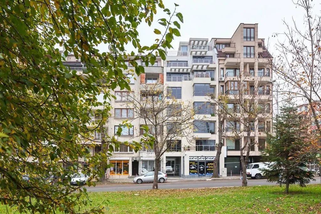 Студио Ларина Apartment Burgas